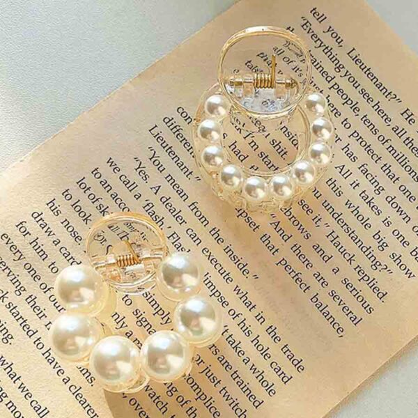 Girls Transparent Pearl Hair Clip - Image 3